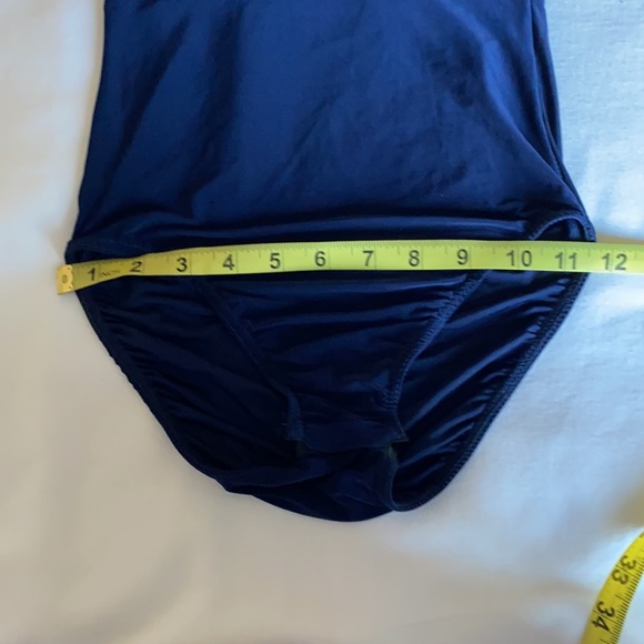 Boohoo plunge neckline long sleeve bodysuit in US 2 - Picture 7 of 11